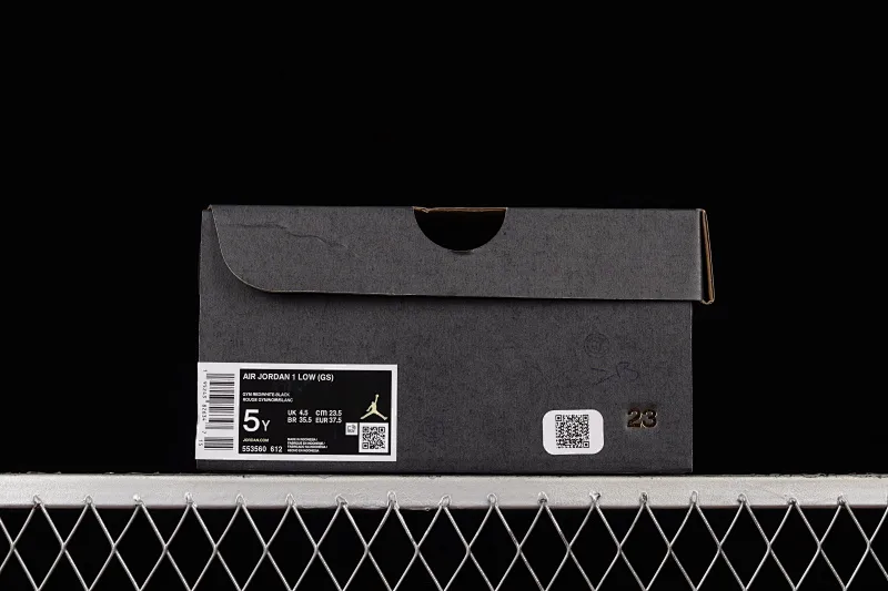 All categories Air Jordan Jordan series basketball shoes Air Jordan 1 Low Z version Air Jordan 1 Low AJ1 Joe 1 customized version Chicago color matching deconstruction Sports culture basketball shoes 553560-612